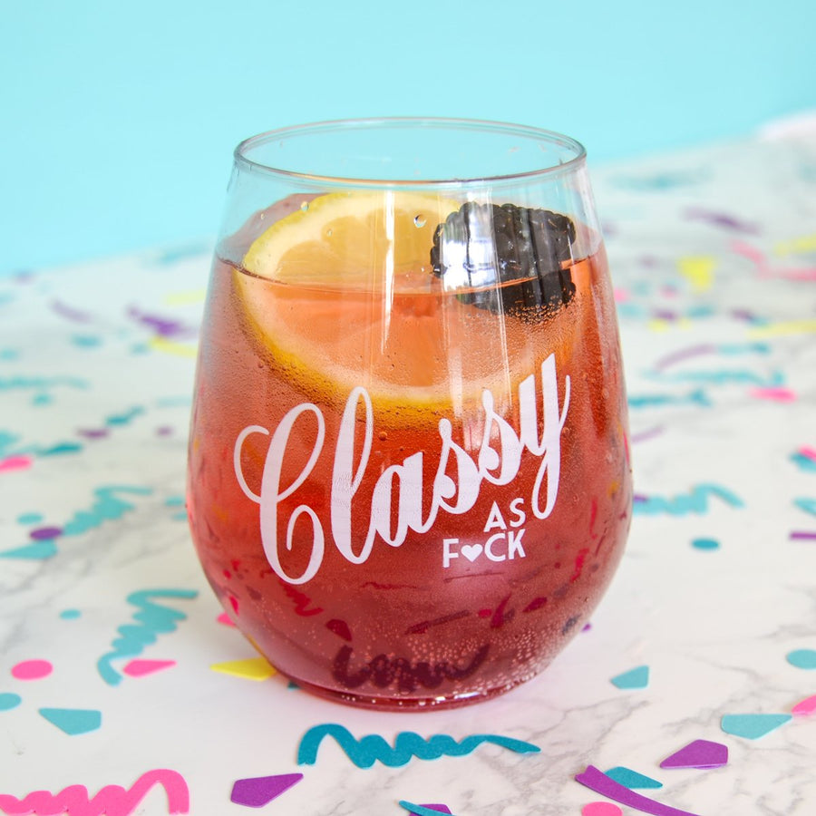 Classy AF stemless cocktail glasses from The Pursuit of Cocktails