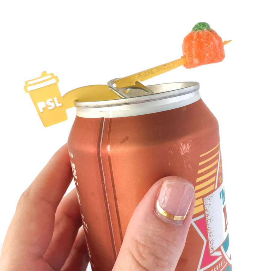 Pumpkin Spice Latte Swizzly™ drink marker for cans that allows you to garnish your canned drinks